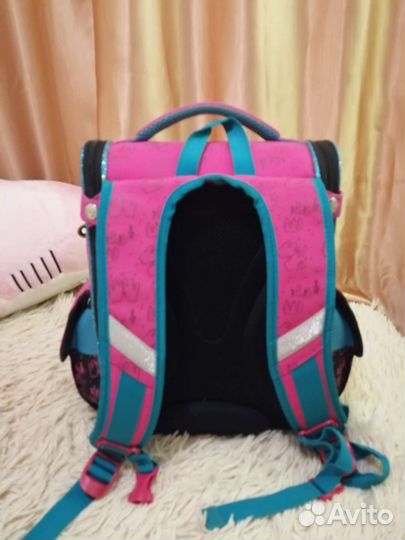 Школьный рюкзак