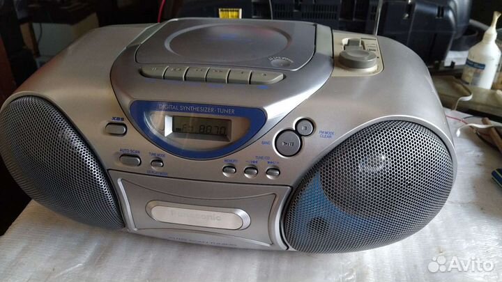 Магнитола и лентопротяжный механизм