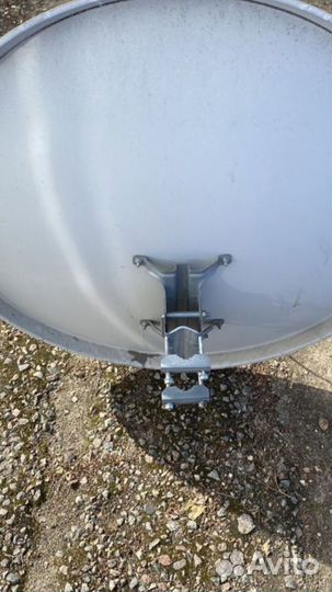 Продам метрового размера спутниковую тарелку