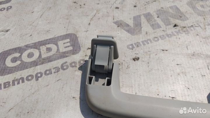 Ручка внутренняя потолочная задняя Ford Kuga 1