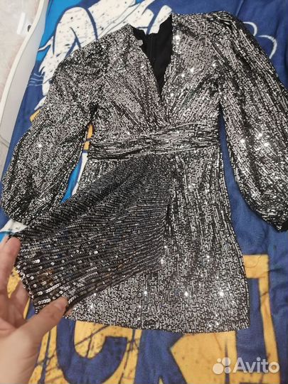 Шикарное платье с пайетками
