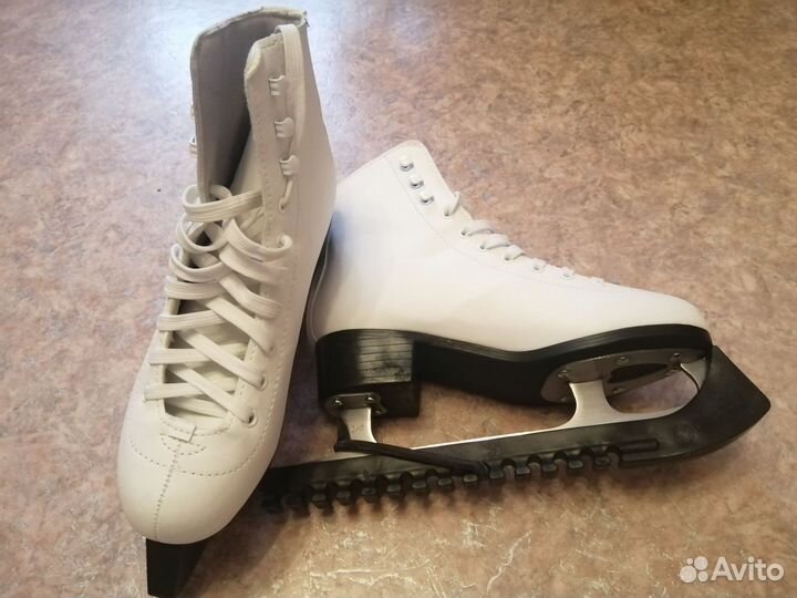 Коньки фигурные