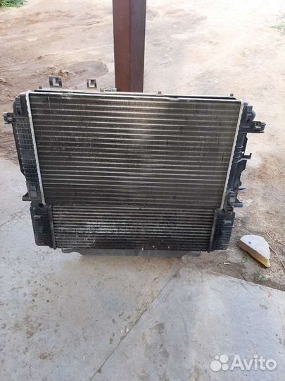 Радиатор охлаждения на фольцваген крафтр