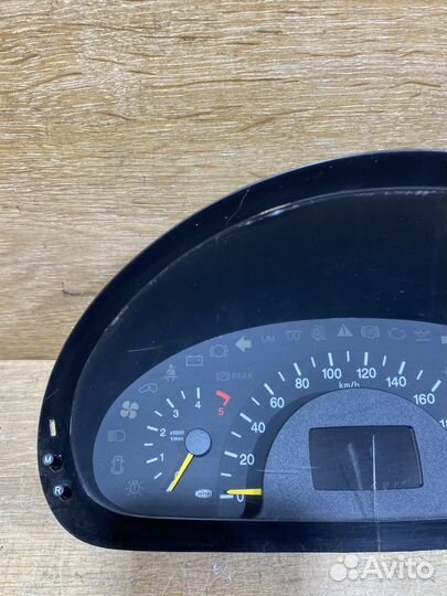 Панель приборов Mercedes Vito W639 дизель 112464