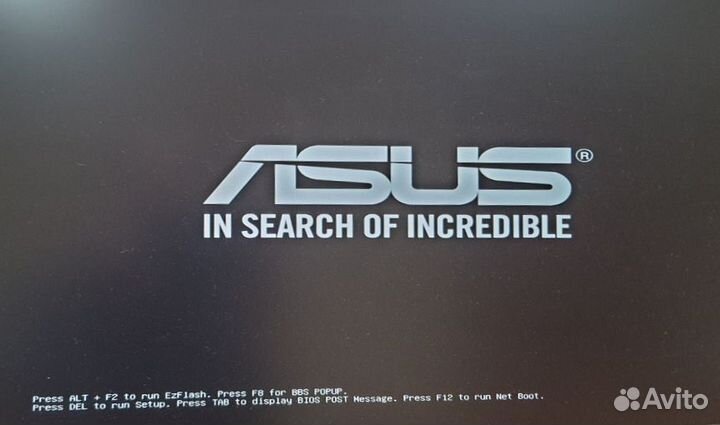 Asus Z9PE-D8 WS + 2 CPU E5-2640 2.50GHz DDR3 32Gb