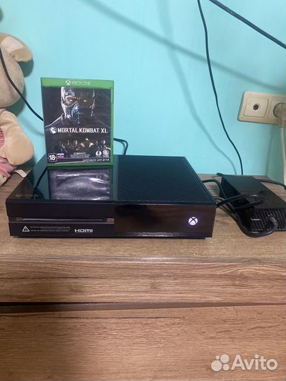 Xbox One 500 gb + диск