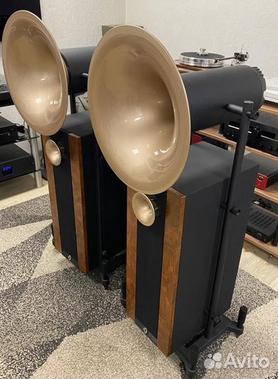 Рупорная акустика Avantgarde Acoustic UNO