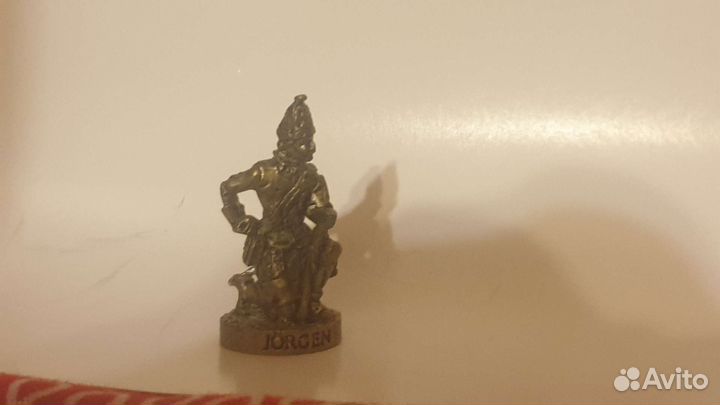 Комплект фигурка+модель пушки(металл)