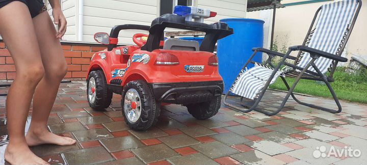 Детский электромобиль