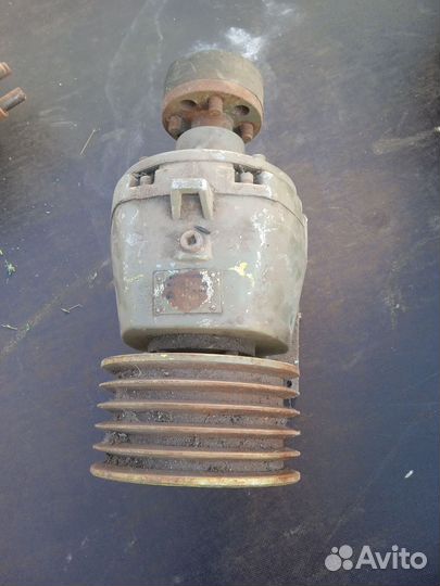 Электродвигатель с редуктором