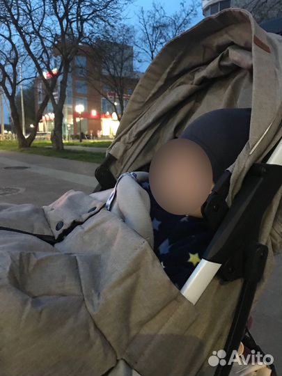 Прогулочная коляска