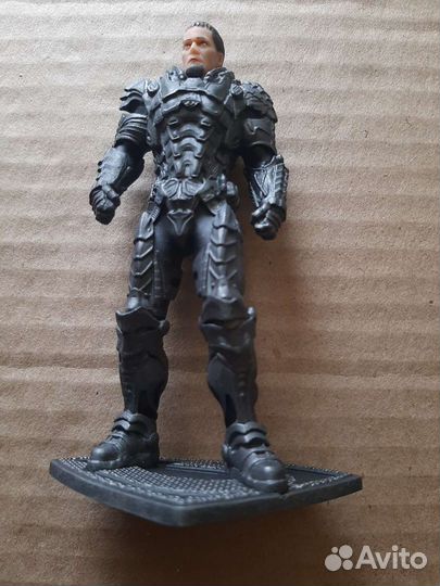 Генерал Зод фигурка