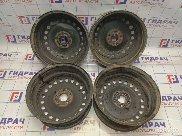 Комплект оригинальных штампованных дисков Ford R16