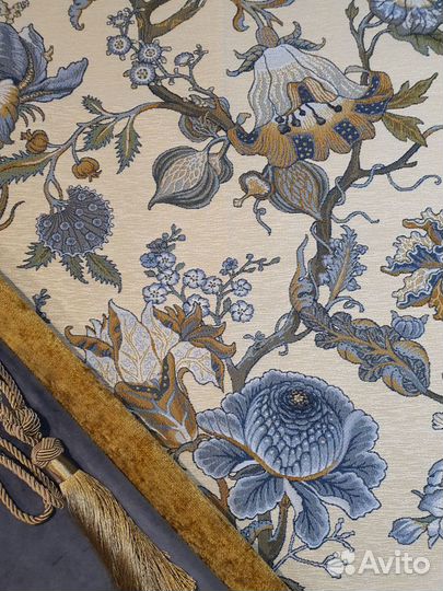 Ткань Ориенталь на светлом фоне