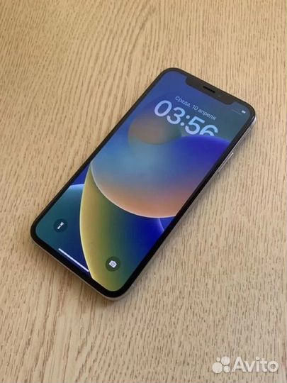 iPhone X, 64 ГБ