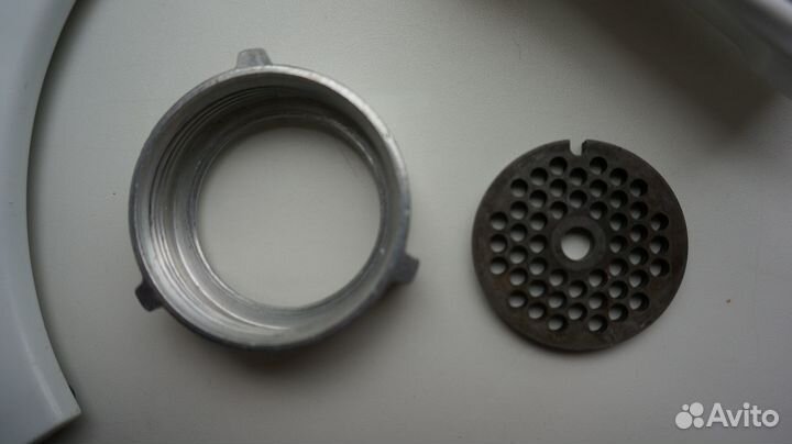 Электромясорубка Bosch MFW 1501