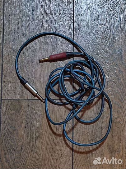 Коммутационный кабель Neutrik