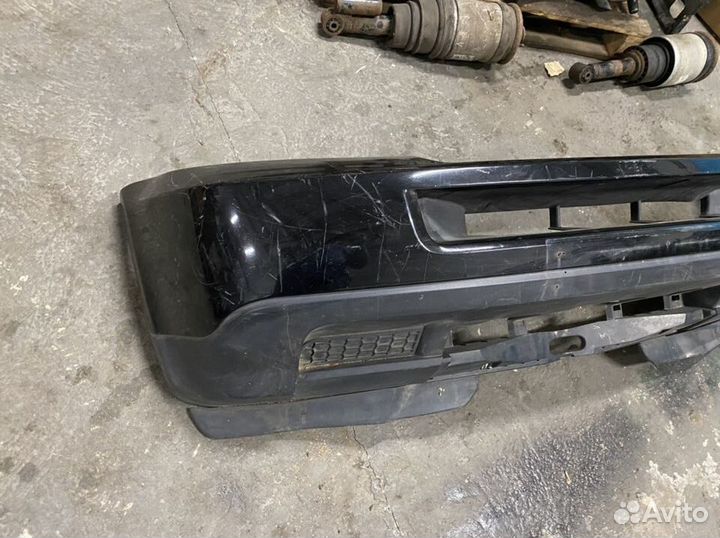 Бампер передний Range Rover Sport 2008 год