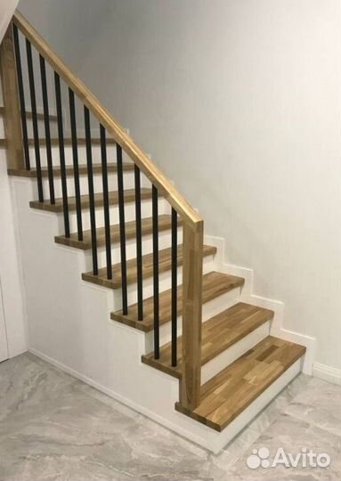 Лестница между этажами LTN-1569