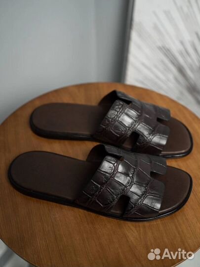 Шлепанцы Hermes из кожи крокодила