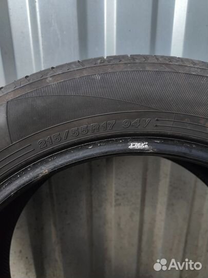 Yokohama Bluearth ES32 215/55 R17 94V