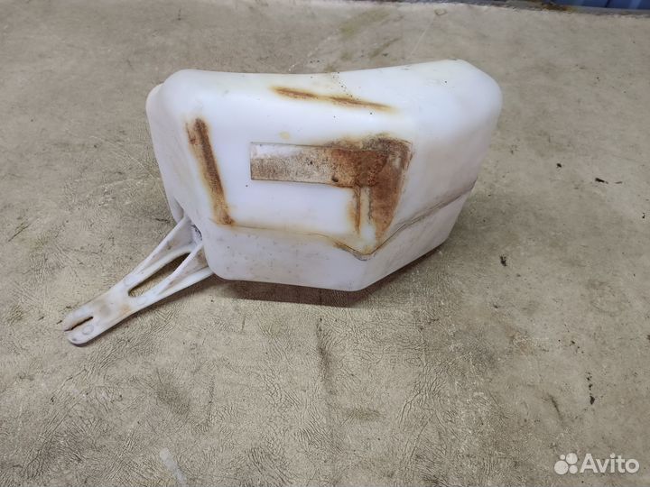 Бачок омывателя лада калина