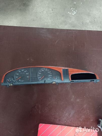 Панель приборов 