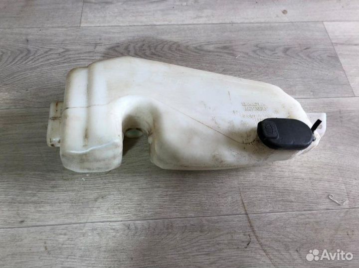 Бачок омывателя Renault Logan 2005-2014