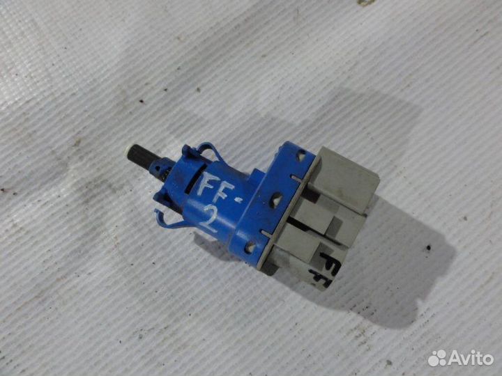 Датчик стопсигнала (концевик) Ford Focus 3 седан