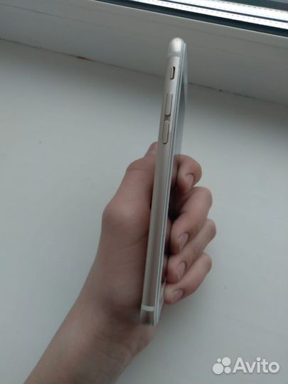 iPhone 6S, 64 ГБ