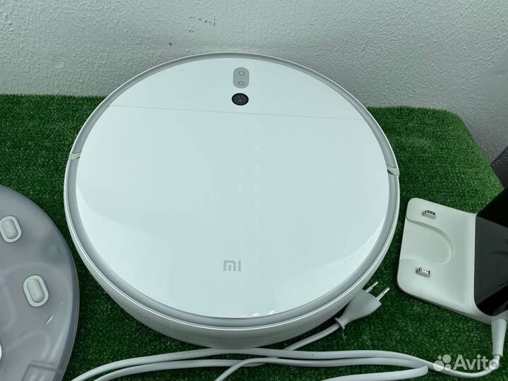 Робот-пылесос Xiaomi Mi Robot Vacuum Mop белый