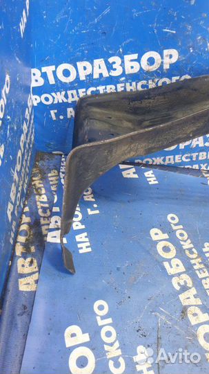 Балка подмоторная. Mercedes-Benz 308D фургон