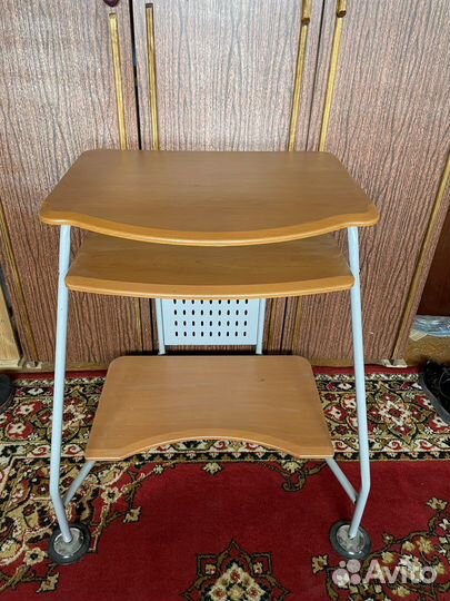 Компьютерный стол