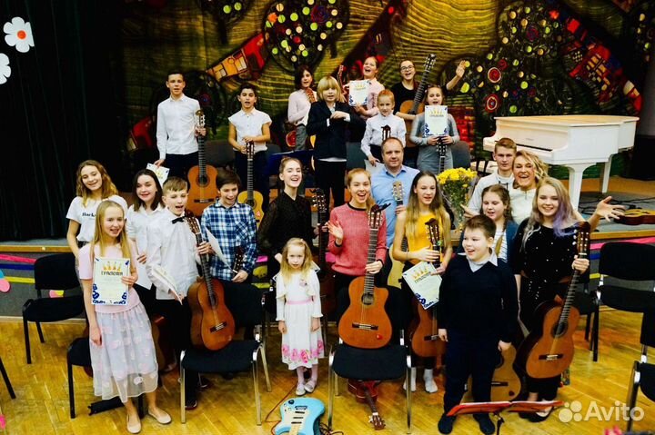 Педагог по гитаре, укулеле и вокалу