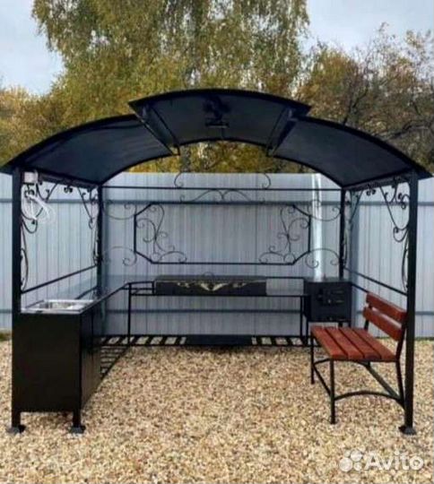 Беседка с мангалом