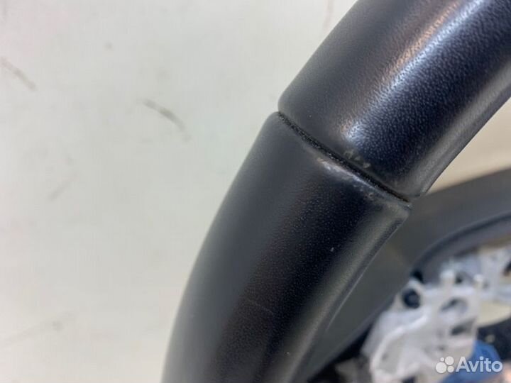 Руль Toyota Land Cruiser 200 2016-2022