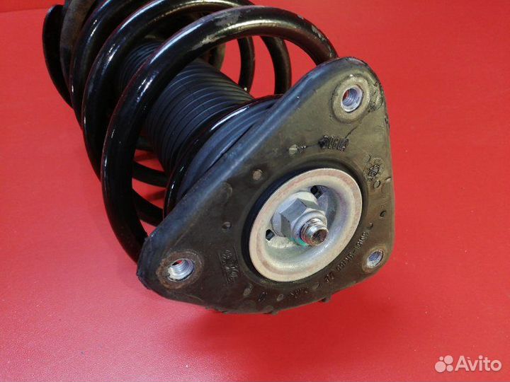 Стойка подвески передняя левая Ford Focus CB4 qqdb