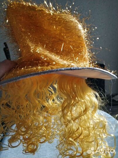 Шляпа с волосами для праздника