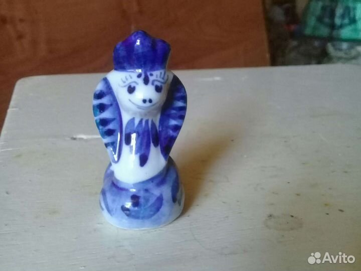 Фарфоровые статуэтки