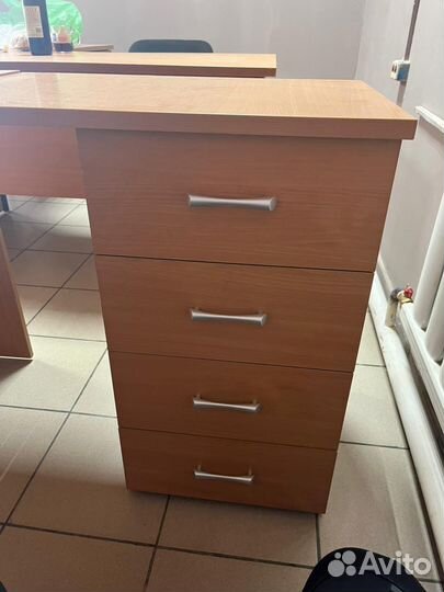 Стол компьютерный