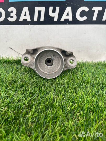 Опора амортизатора верхняя (чашка) Volkswagen 7