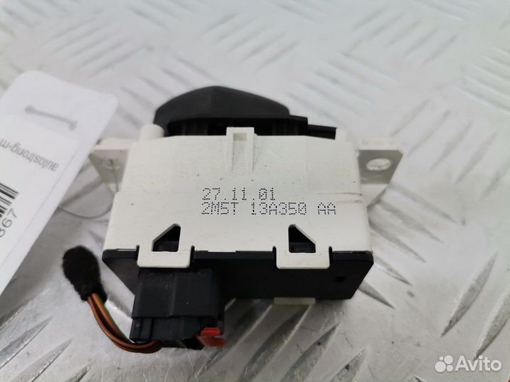 Кнопка аварийной сигнализации Ford Focus 2000