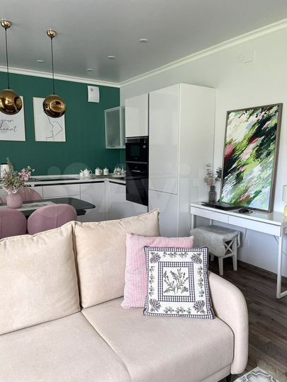 2-к. квартира, 53,2 м², 1/10 эт.