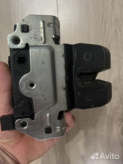 Замок багажника opel astra h gtc