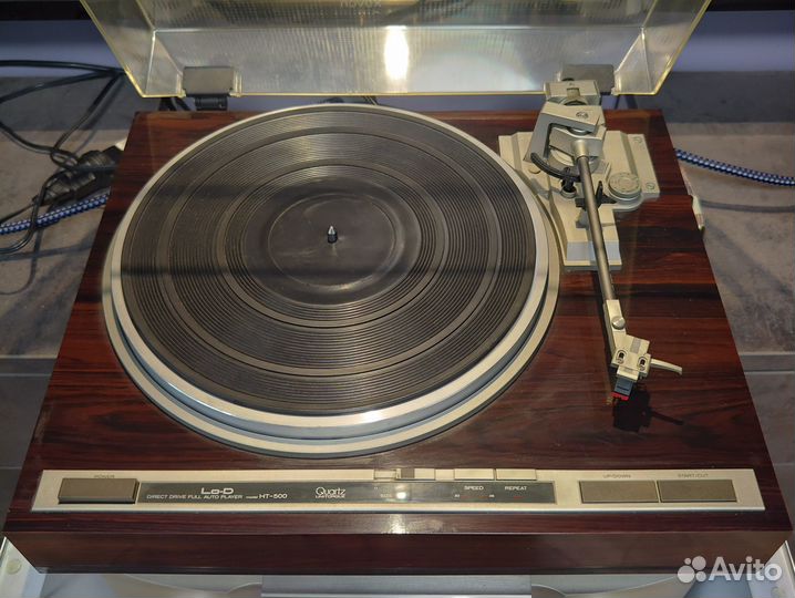 Виниловый проигрыватель Hitachi Lo-D HT-500