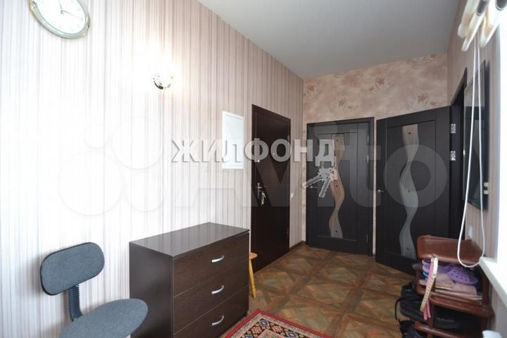 Коттедж 198,5 м² на участке 9,5 сот.