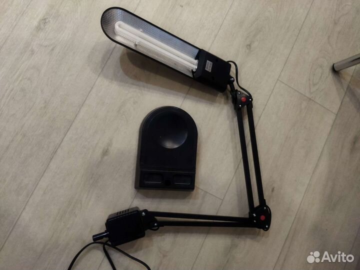 Светильник настольный