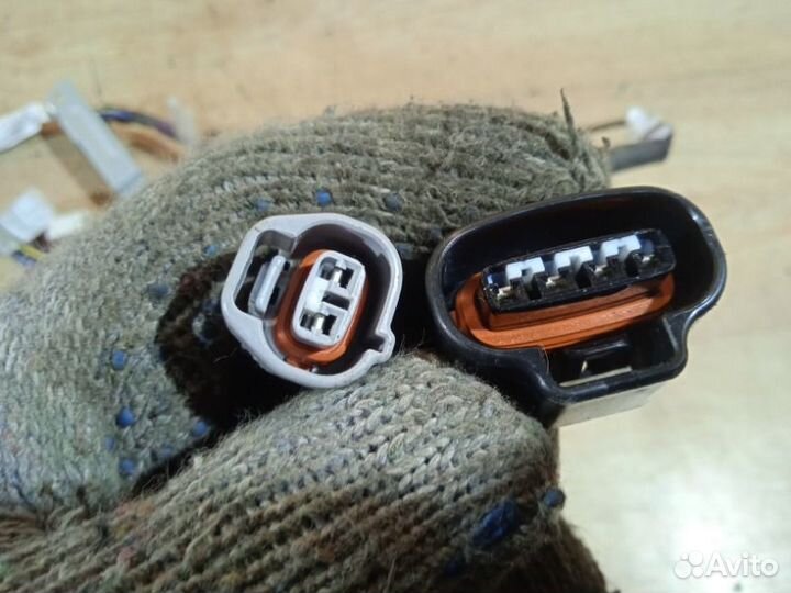 Проводка (коса) дверная задняя левая Lexus Rx300 1