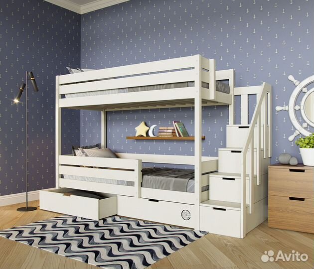 Двухъярусная кровать из дерева