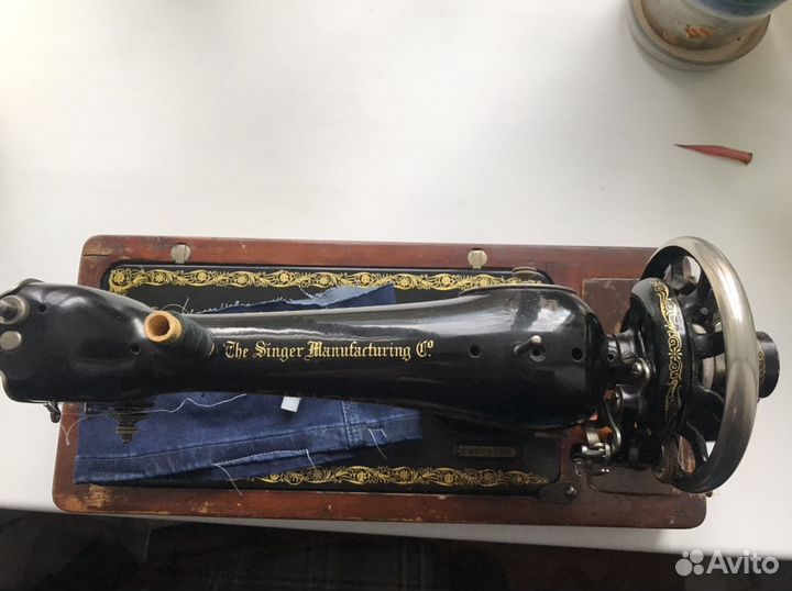 Швейная машинка Singer